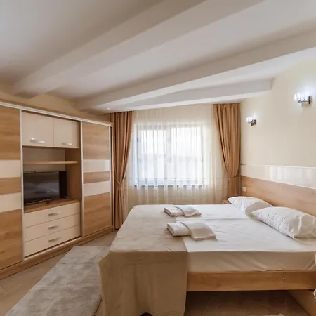 Dany Luxury Apartments Pitesti Exterior photo