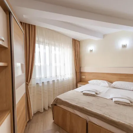 Dany Luxury Apartments Pitesti Exterior photo