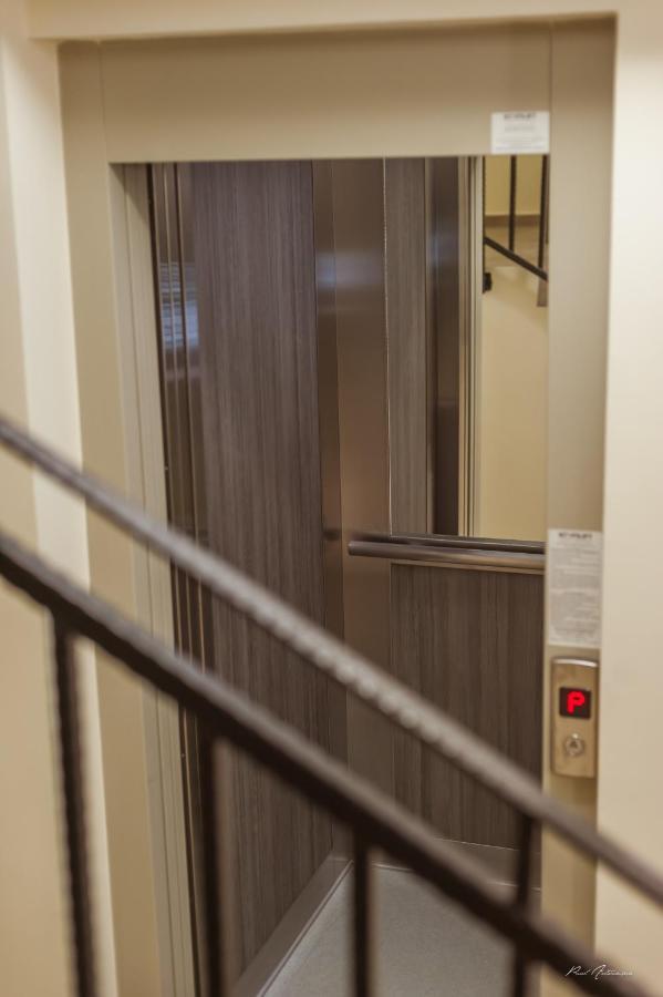 Dany Luxury * Pitesti