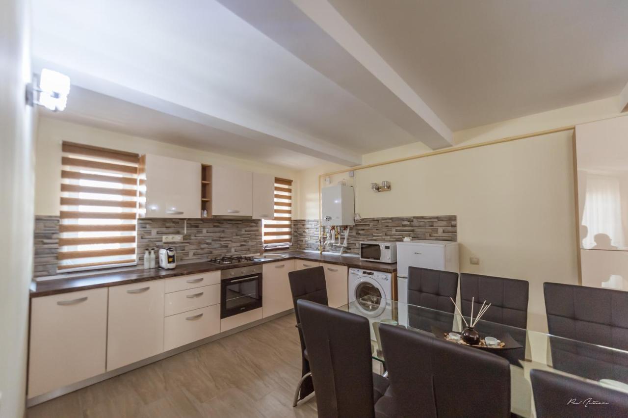 Dany Luxury * Pitesti